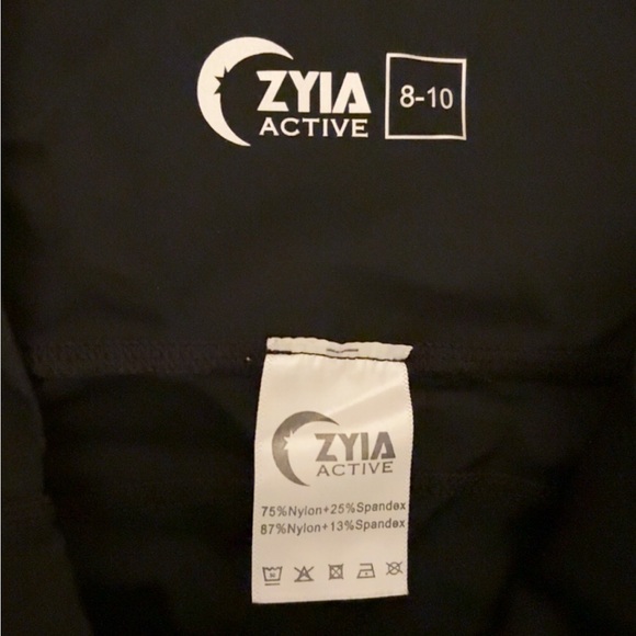 Zyia Active Women’s Cropped Athletic Leggings Size 8-10 Black & Cheetah Print - Picture 2 of 5